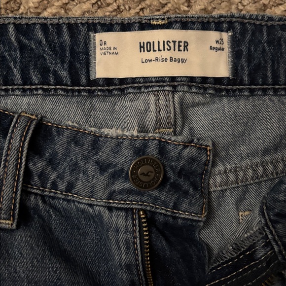 Hollister womens low rise baggy jeans 🫶 - Picture 2 of 4